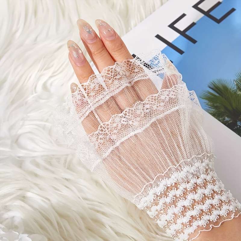 1 Pair White Lace Pleated Cuff Manicure Gloves