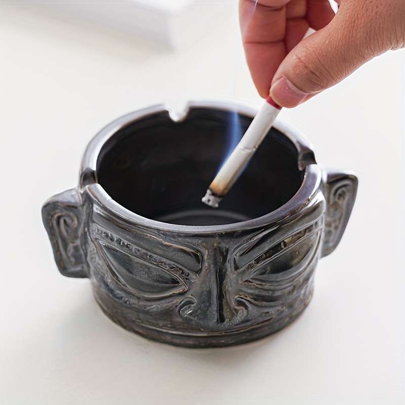 1pc Modern Ashtray for Home Living Room Lightweight Luxury Sealed Anti-ash High-end Cigarette Hold
