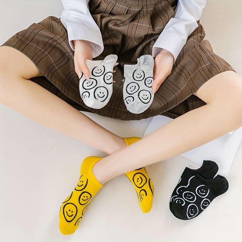 4 Pairs Mixed Color One Size High Elastic Socks