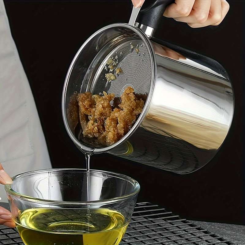 1pc Stainless Steel Kitchen Grease Container with Strainer Easy-Pour Handle Ideal for Cooking Oi