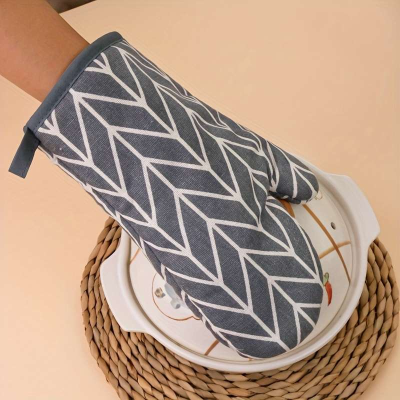 Pair of Nordic Style Heat-Resistant Oven Mitts Anti-Burn Microwave Gloves High-Temperature R