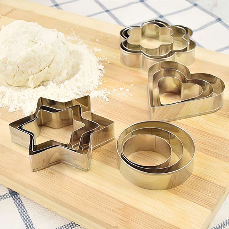 12pcs Stainless Steel Biscuit Mold Flower Shaped Circular Heart-shaped Star Shaped Biscuit Knif