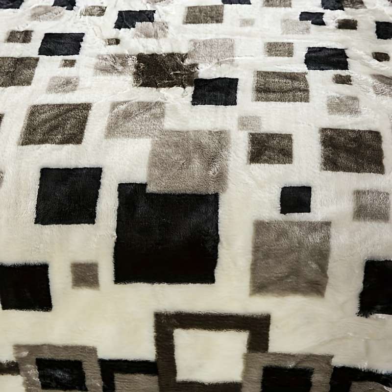 1ps Blanket Color Black And White Style size 200x230cm 78.74x90.55inch