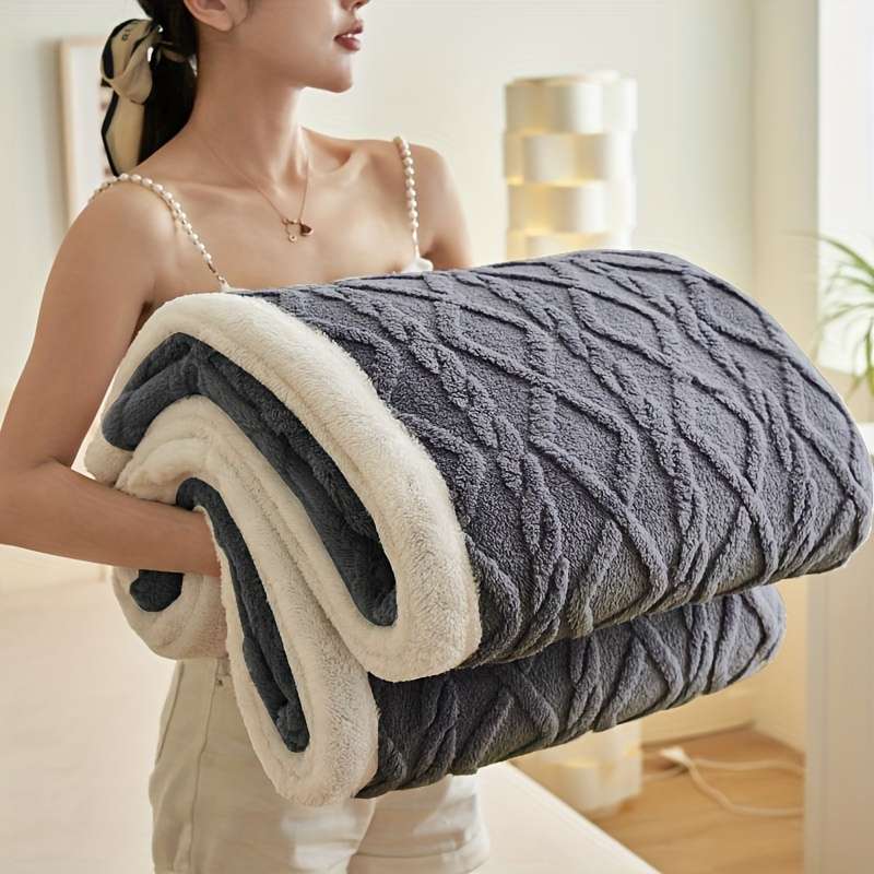 1ps Blanket Color Off White Taffeta Fleece Blanket size 150cmx200cm59inchx78.7inch