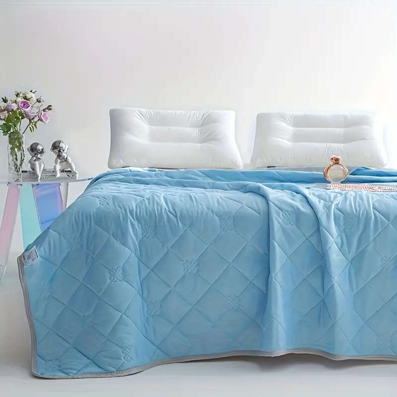 1 Lightweight Summer Cooling Blanket