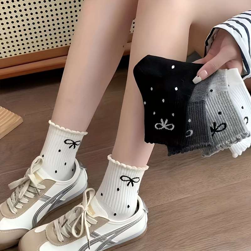 4 Pairs Of Mixed Colors One Size High Elastic Socks