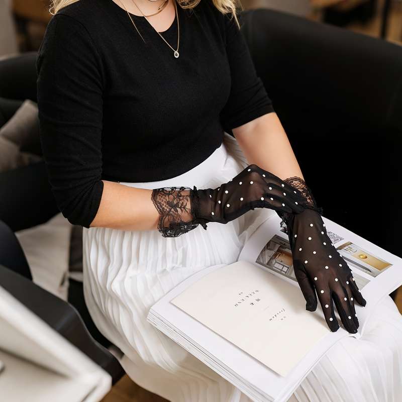 1 Pair Black And White Dots Lace Gloves
