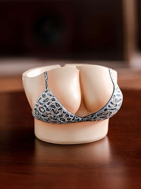1pc Fashionable And Sexy Beautiful Ashtray Ornament Bikini Ashtray Special Art Ashtray Decor