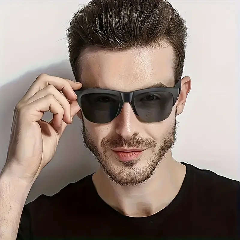 Smart Glasses with Wireless Earbuds
