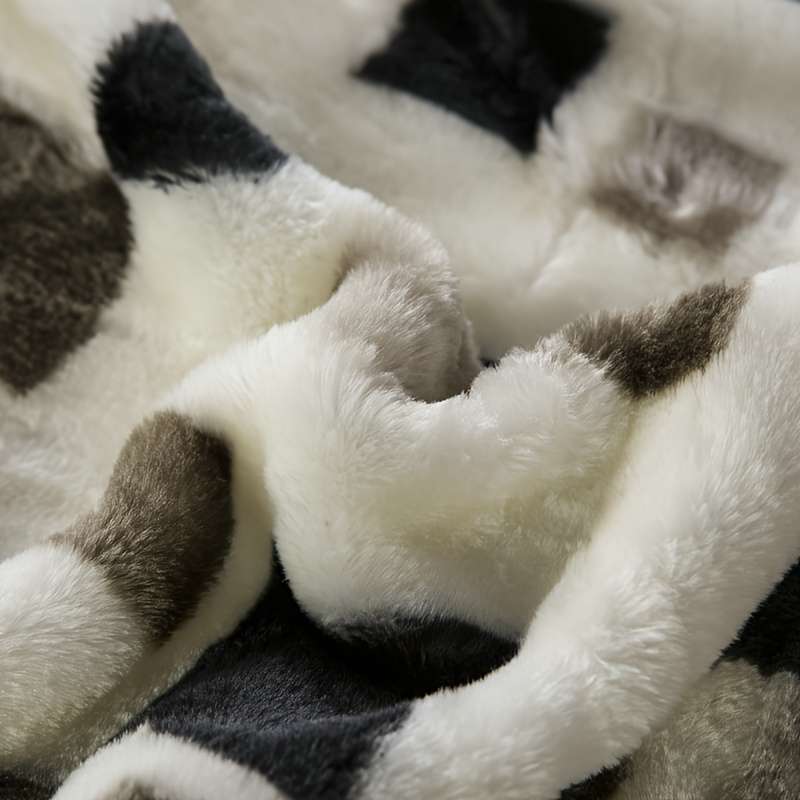 1ps Blanket Color Black And White Style size 200x230cm 78.74x90.55inch