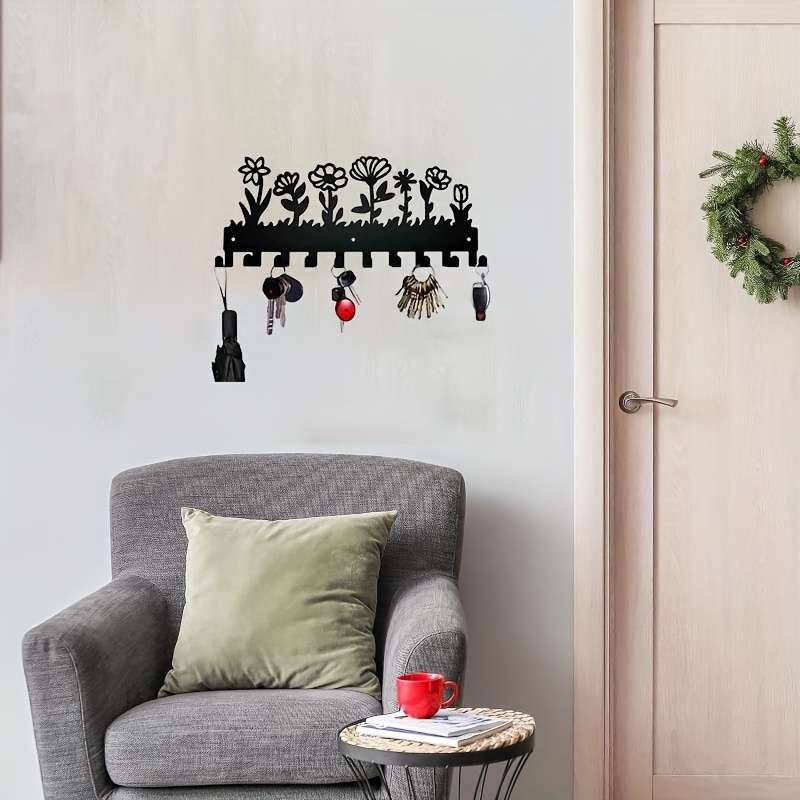 A Floral Design Wall-Mounted Metal Key Hook with 10 HooksMeasuring 24.89 X 9.91 cmSuitable for