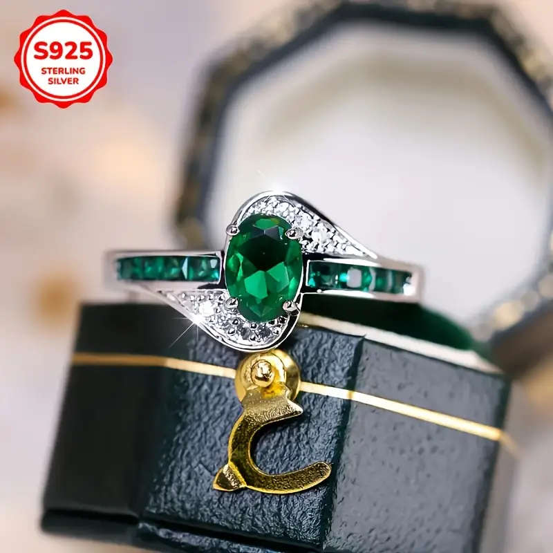 Stunning 925 Sterling Silver Ring Adorned with Sparkling Cubic 3A Zirconia