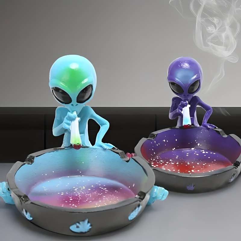 1pc Resin Alien Ashtray Decorative Statue Versatile Indoor Outdoor Use Ideal for Christmas