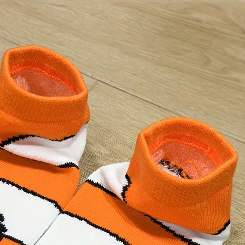 1 Pair Orange One Size Socks