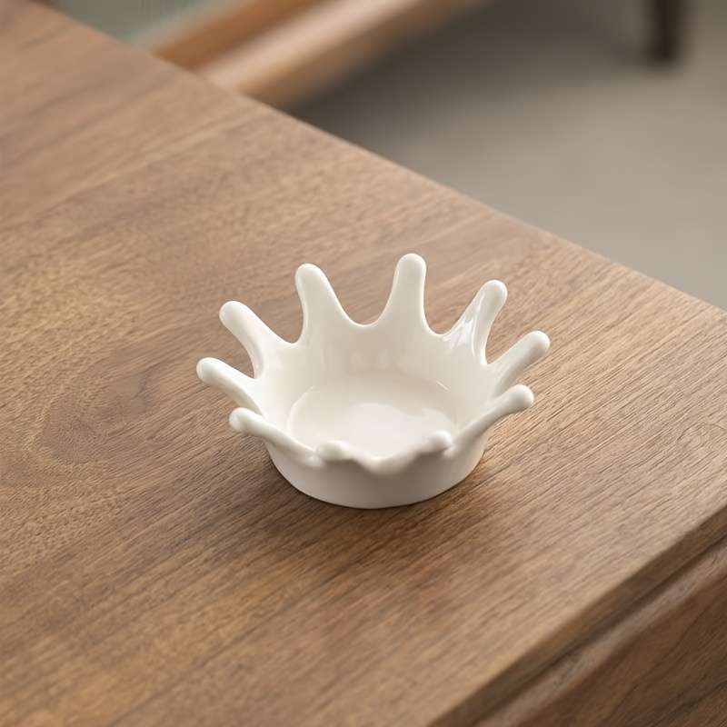 1pc Crown Creative Desktop Ashtray Jewelry Organizer Aesthetically Pleasing Plate for Photo Displ