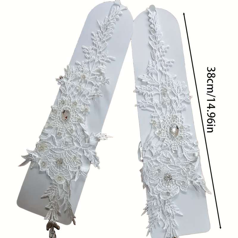 1 Pair White One Size Bridal Etiquette Gloves
