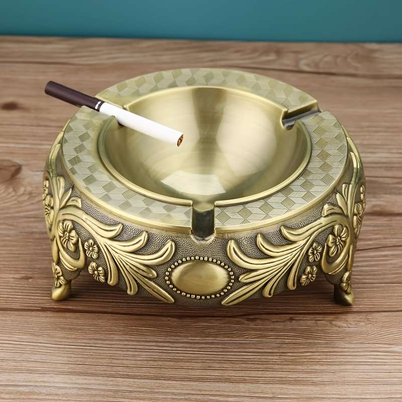 1pc Vintage European Style Metal Ashtray Round Decorative Ashtray for Living Room Coffee Table