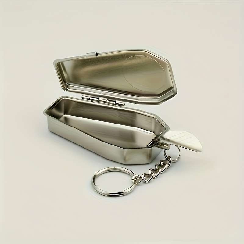 1pc Silver Keychain Portable Ashtray Keychain Ashtray Daily Supplies and Cleaning Supplies Gift