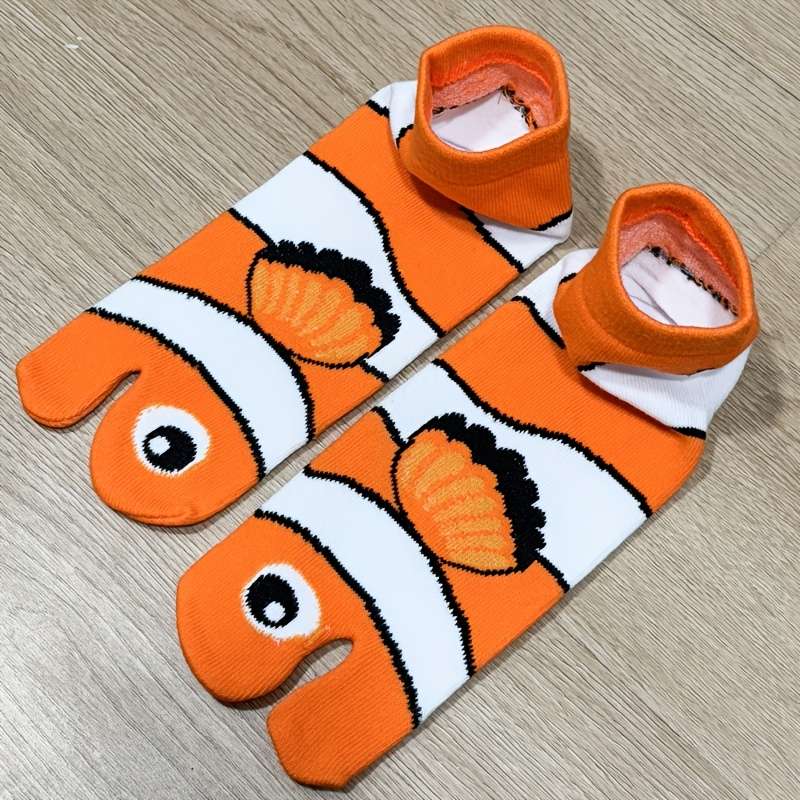 1 Pair Orange One Size Socks