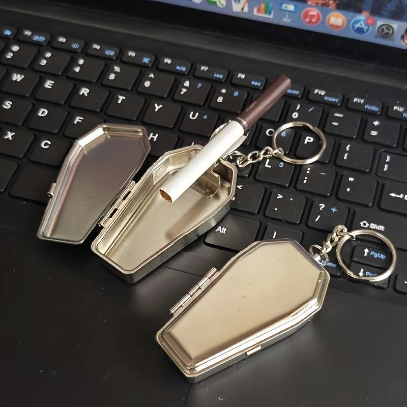 1pc Silver Keychain Portable Ashtray Keychain Ashtray Daily Supplies and Cleaning Supplies Gift