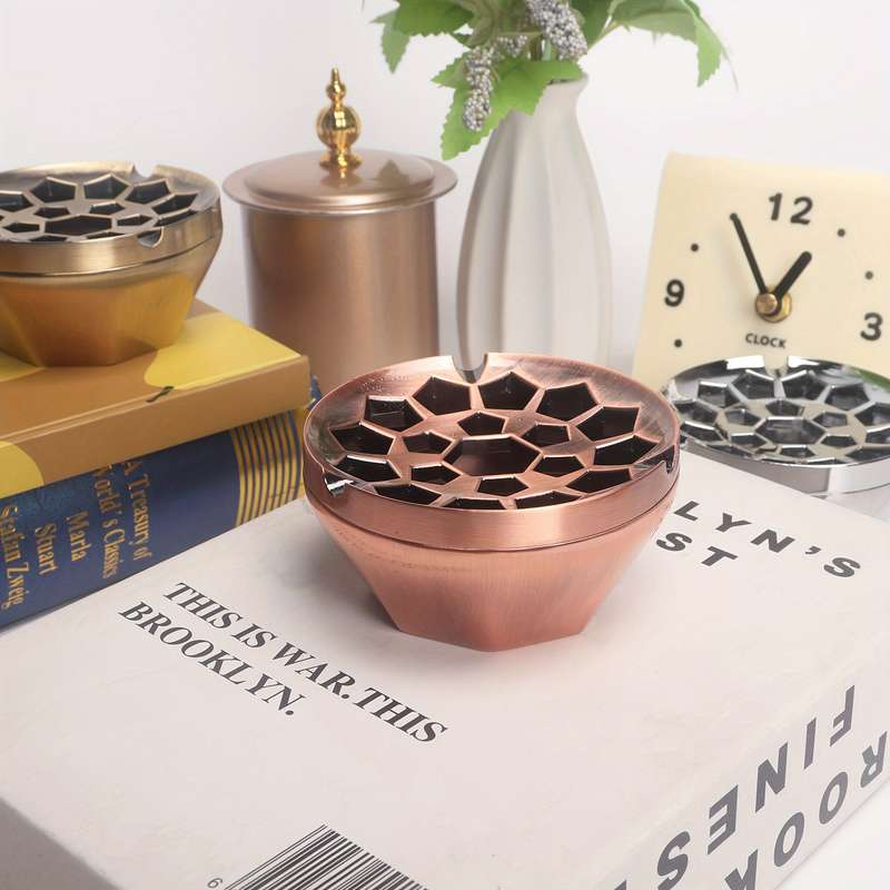 1pc Classic Round Metal Ashtray with Windproof Design C Stylish Windscreen Feature for Outdoor Res