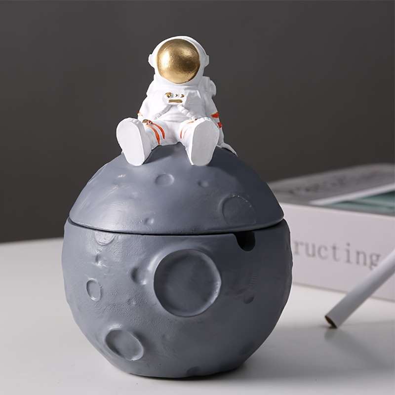 1pc Astronaut Decoration Ornament With Lid Featuring A Space-themed Resin Craft Suitable For Home