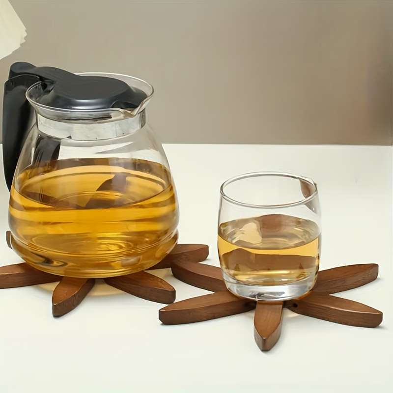 Wooden Tree-Shaped Pot Mat Set Includes 3 Removable Coasters and Base Creative Non-Slip Heat-