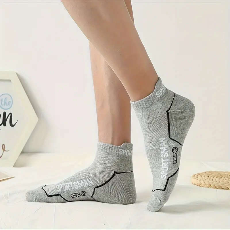 6 Pairs of Unisex Athletic Socks - Breathable Cotton