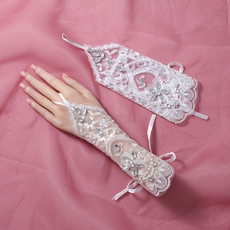 1 Pair White One Size Lace Wedding Gloves