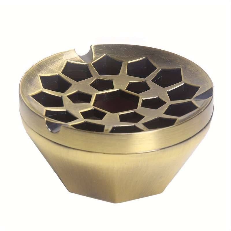 1pc Classic Round Metal Ashtray with Windproof Design C Stylish Windscreen Feature for Outdoor Res