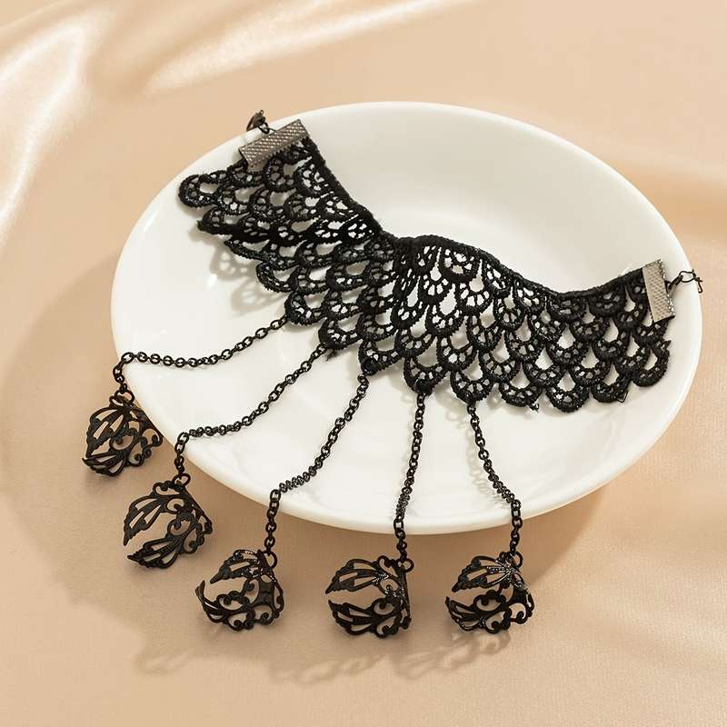 1 Pair Black Lace Fingerless Gloves