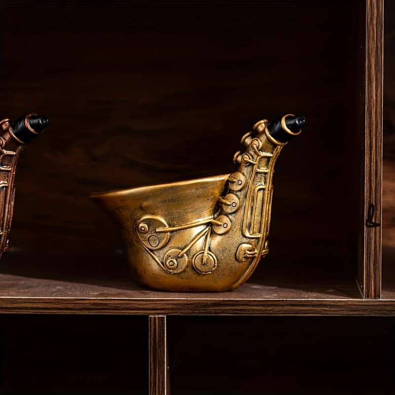 1pc Resin Saxophone Ashtray Vintage Creative Sax Design Ornament Trendy Home Living Room Deco