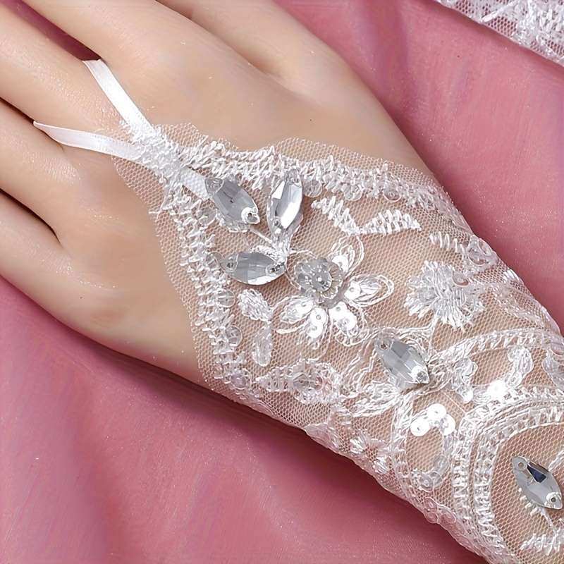 1 Pair White One Size Lace Wedding Gloves