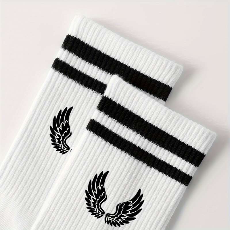 1 Pair White One Size Socks