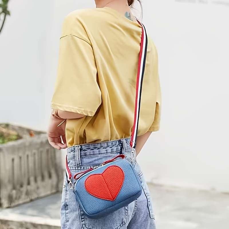 1pc Lightweight Black PU Heart-Shaped Pouch with Adjustable Strap Casual Zipper Phone Bag Ideal
