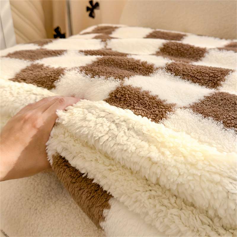 1ps Blanket Color Coffee White Plaid size 71X79inch 180X200CM