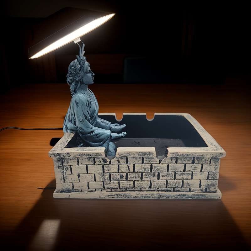 1 Creative Simulation Statue of Liberty Ashtray Suitable for Home Living Room Office Hotel