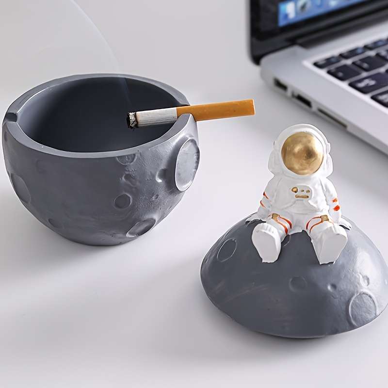 1pc Astronaut Decoration Ornament With Lid Featuring A Space-themed Resin Craft Suitable For Home