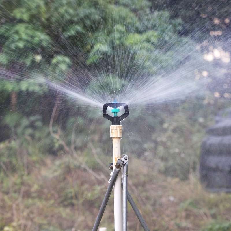 1Pc Garden Hose Nozzle Automatic Lawn Irrigation Sprinkler