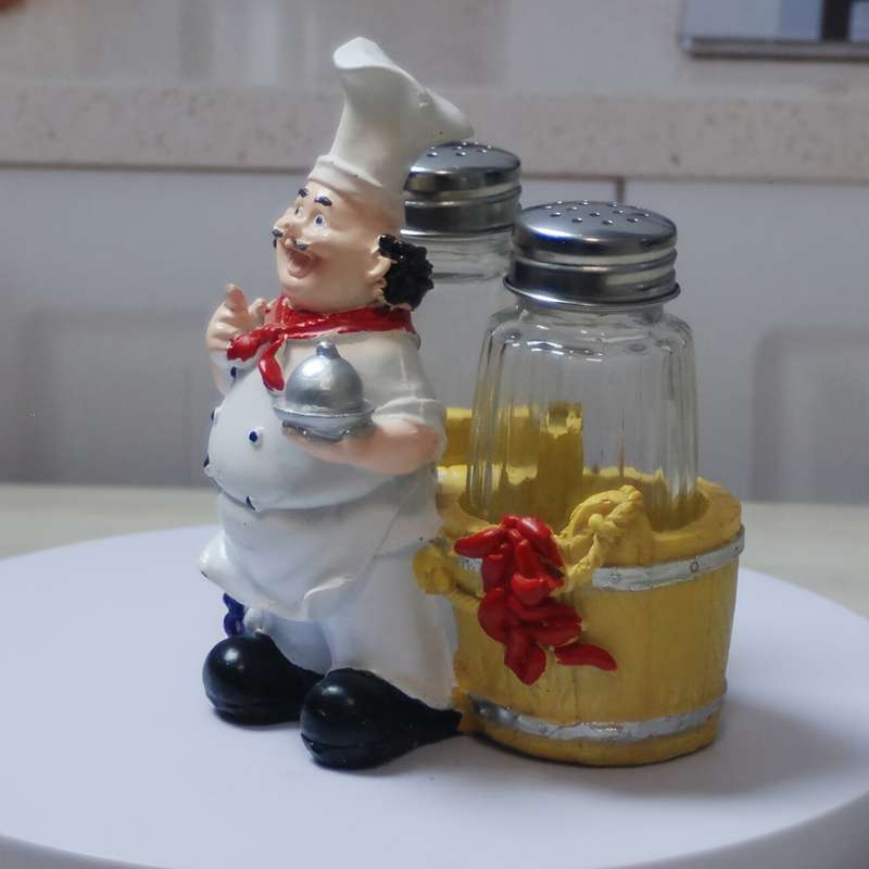 1pc chef wooden barrel glass salt and pepper shaker ornament