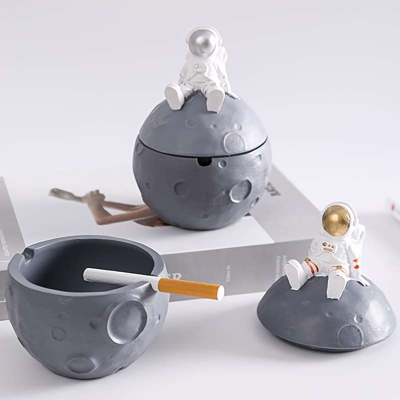 1pc Astronaut Decoration Ornament With Lid Featuring A Space-themed Resin Craft Suitable For Home