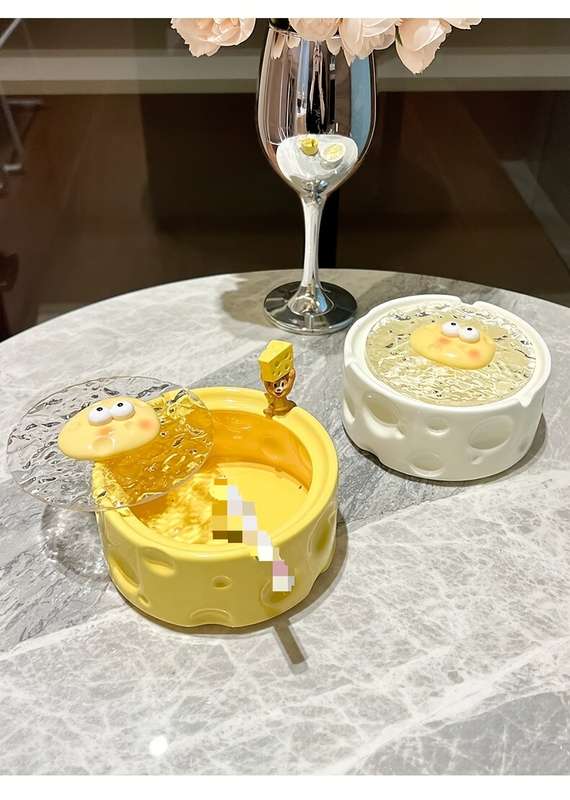 1pc Creative Fun Cheese Ceramic Ashtray with lid soot does not fly can be used for decoration su