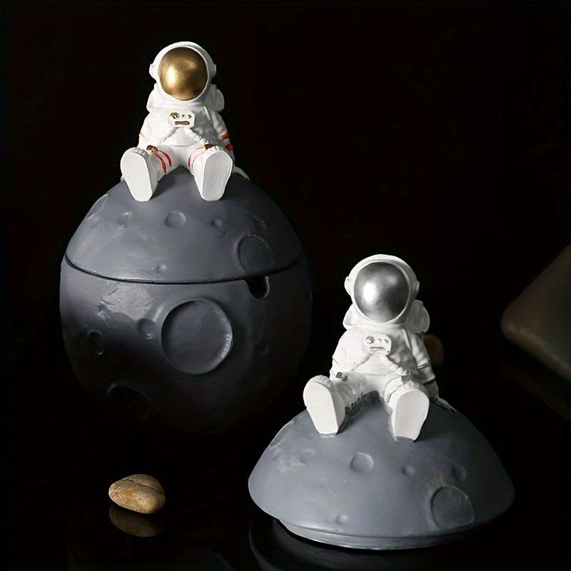 1pc Astronaut Decoration Ornament With Lid Featuring A Space-themed Resin Craft Suitable For Home