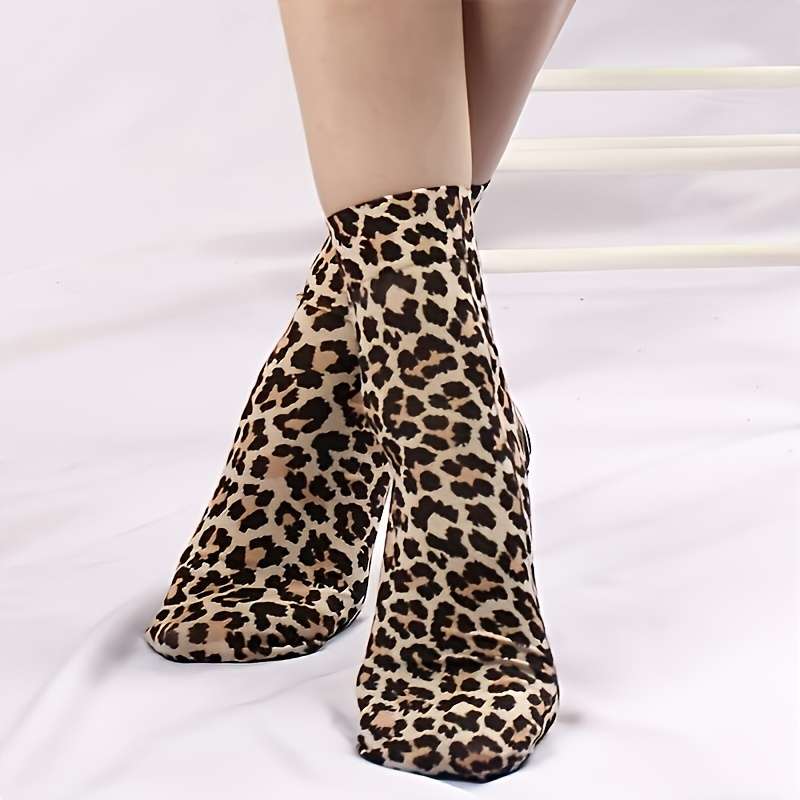 2 Pairs Leopard Print One Size High Elastic Socks