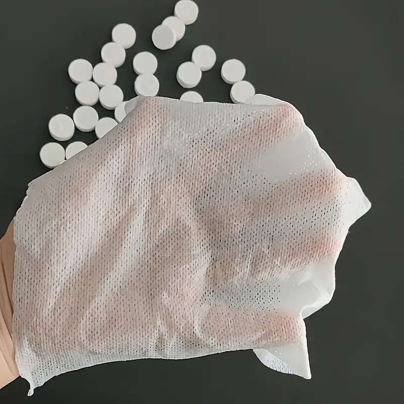 50 Lightweight Disposable Compressed Towels