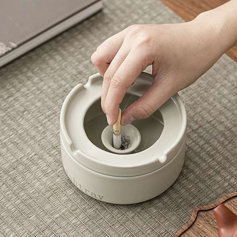 1pc Creative Ashtray European Simple Ashtray Ceramic Style Personality Living Room High-end Ornamen