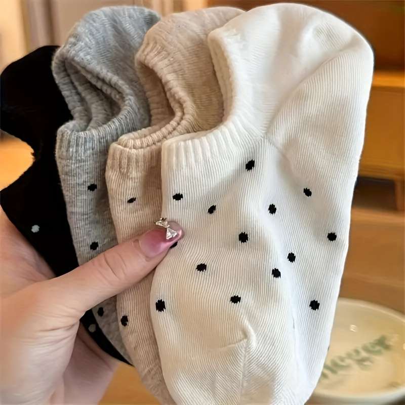 4 Pairs Of Mixed Colors One Size High Elastic Socks