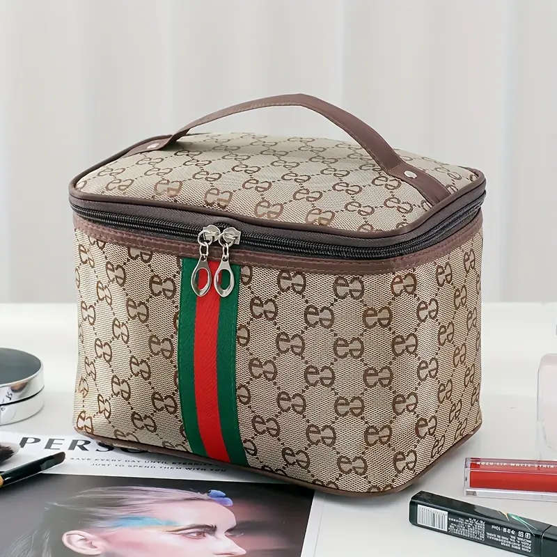 Versatile Travel Cosmetics Organizer - Waterproof