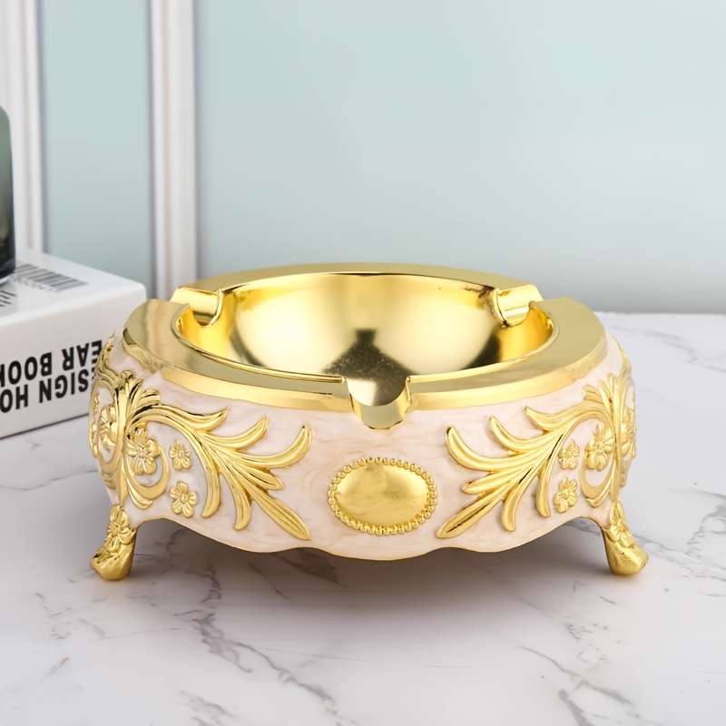 1pc Vintage European Style Metal Ashtray Round Decorative Ashtray for Living Room Coffee Table