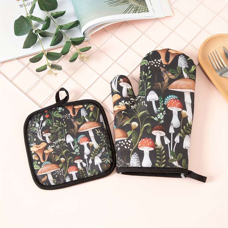 2pcs Polyester Digital Print Mushroom Pattern Kitchen Baking Oven Mittens Heatproof Mats Dining